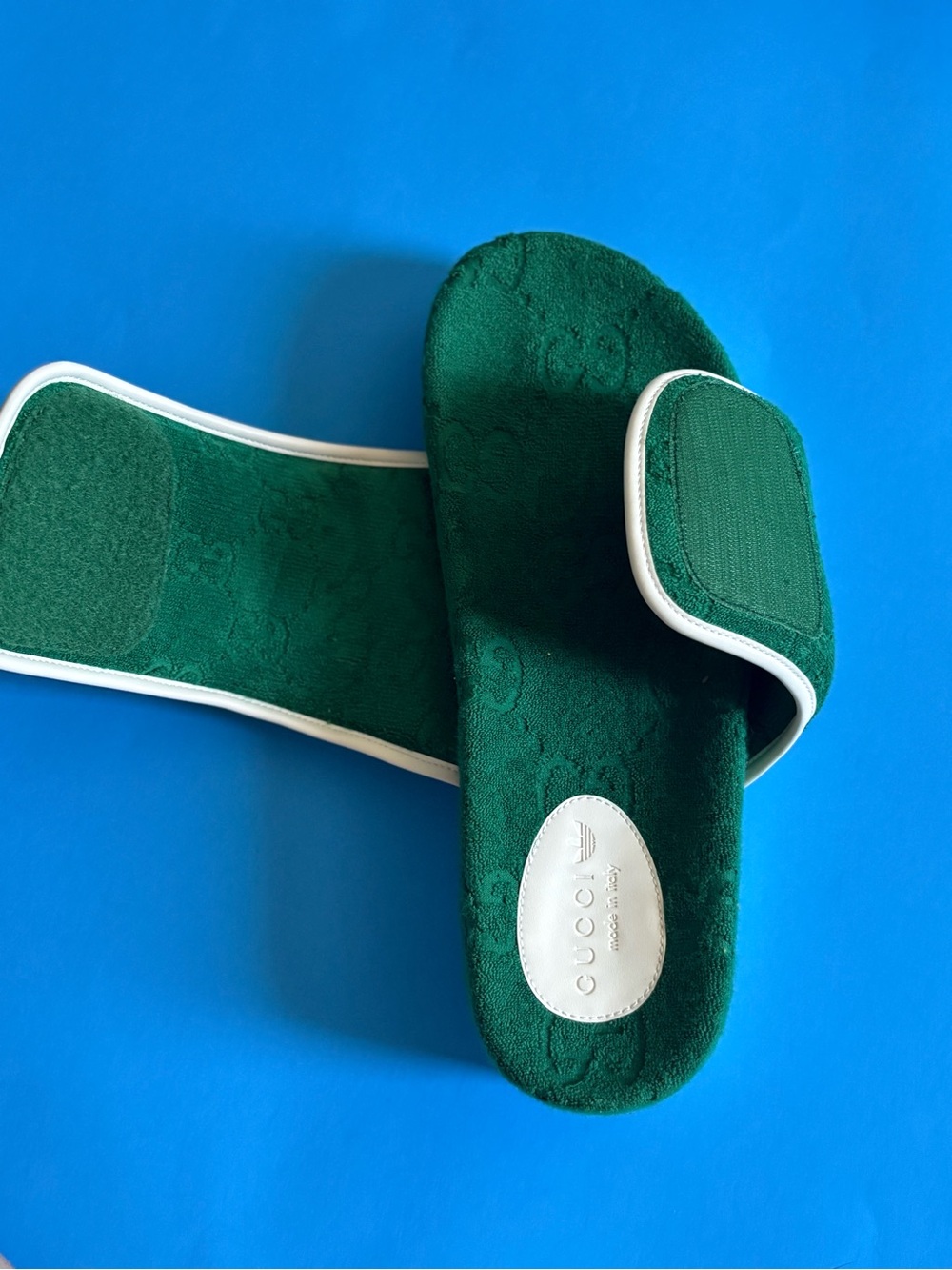 💟 Men’s Gucci x Adidas Green Suede Slide Sandals with White Trim size 9 - Picture 7 of 8